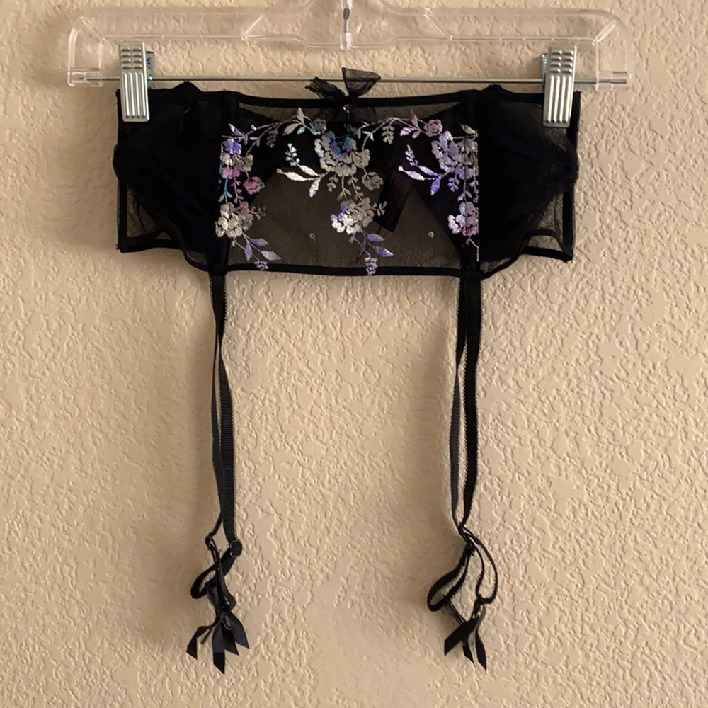 VS Garter Belt